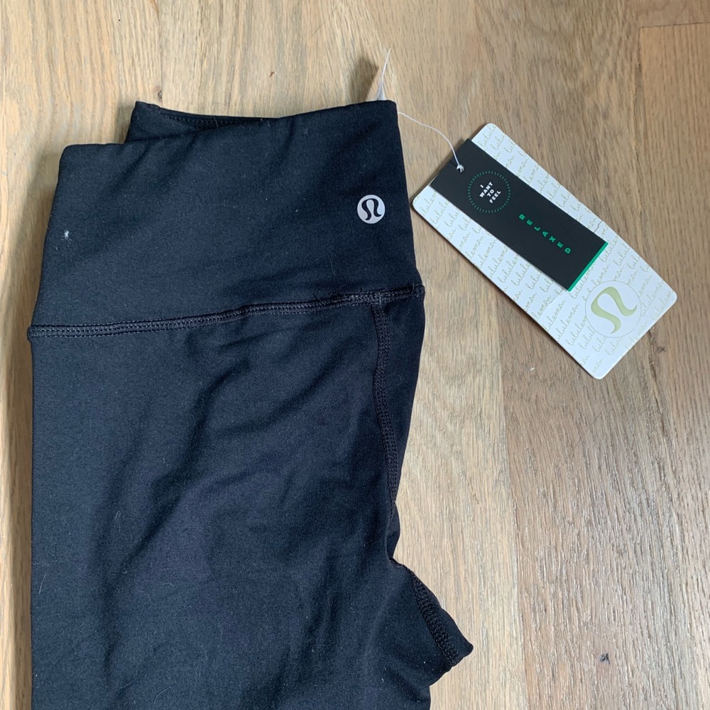 never worn lululemon wunder under leggings